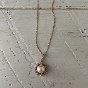 Kay Jeweler’s Freshwater Pearl Rose Gold Necklace